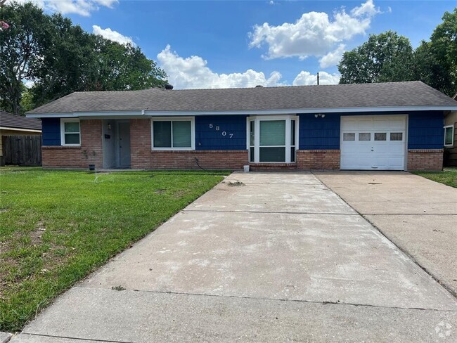 Building Photo - 5807 W 43rd St Rental