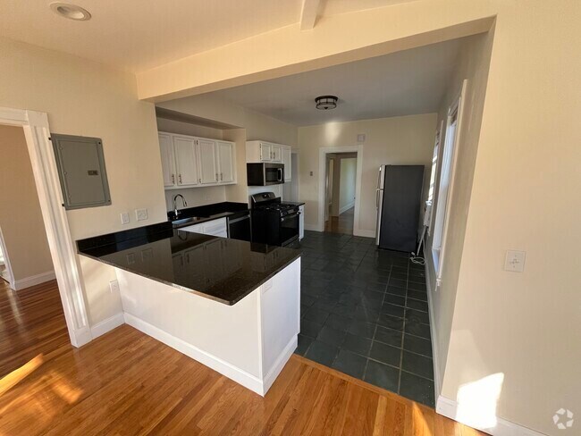Building Photo - 2572 Massachusetts Ave Unit 2 Rental