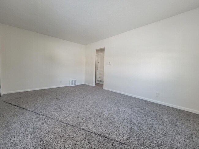 Photo - 1320 Tioga Ave