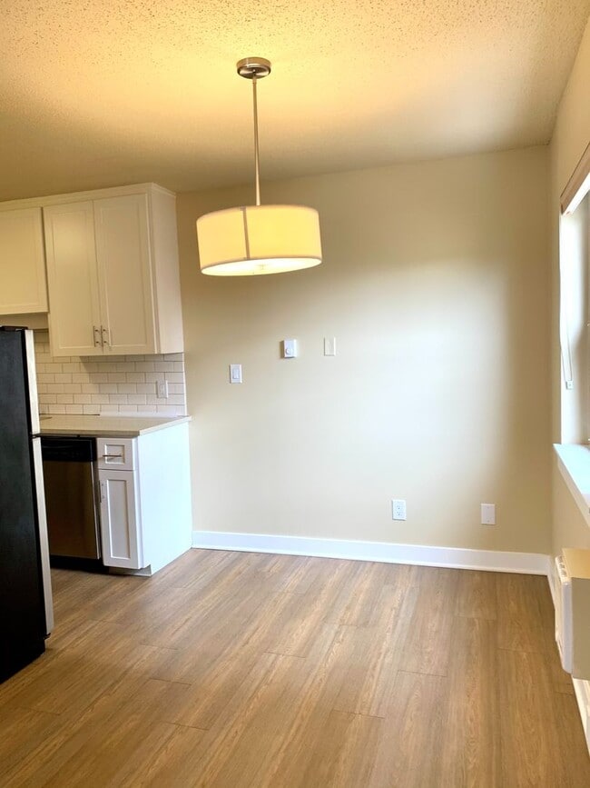 Photo - Ramayana Apartments