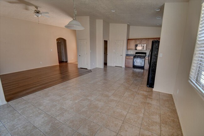 Photo - 1820 Camino Rustica SW