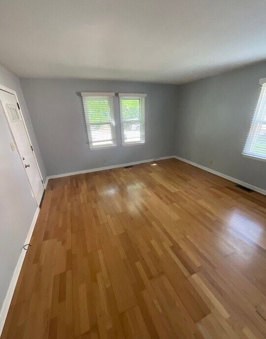 Photo - 1124 W 6th St