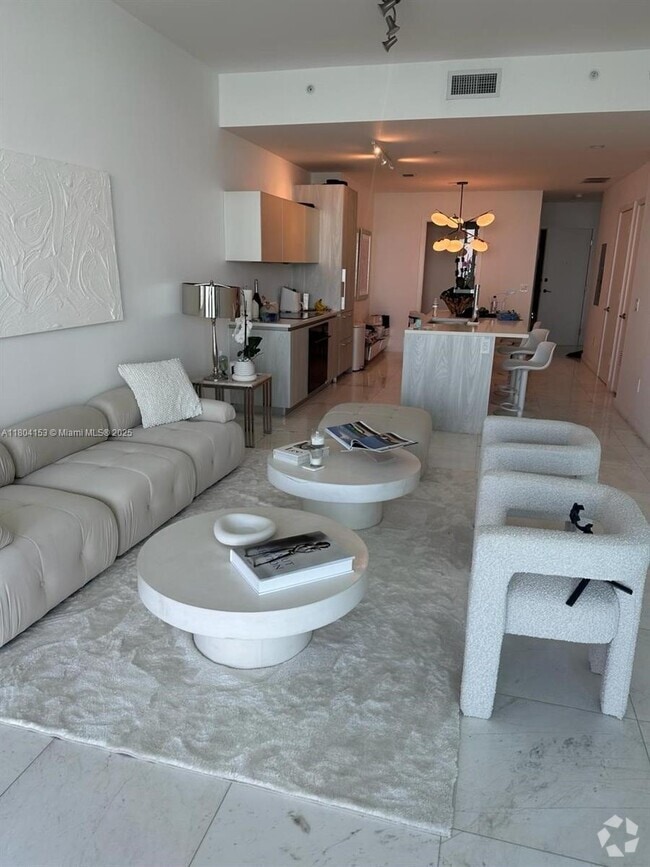Building Photo - 480 NE 31st St Unit 3203 Rental