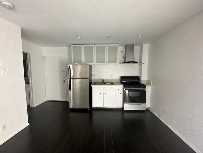 Photo - 827 S Wilton Pl Unit 307