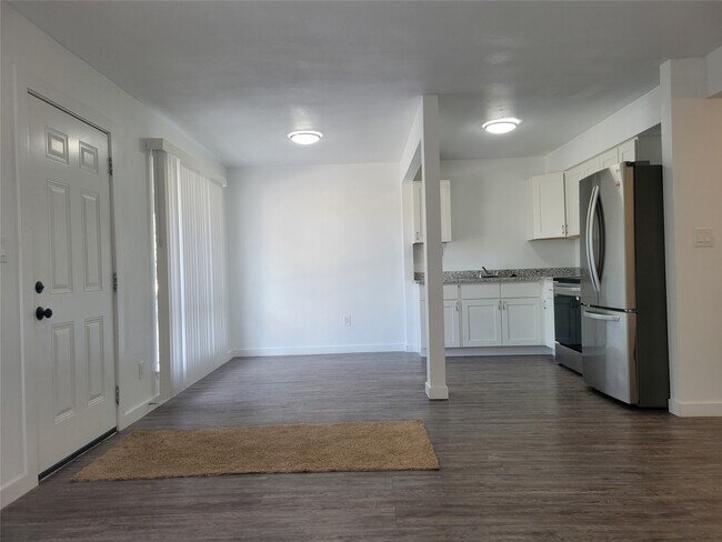 Photo - 7823 Detroit St Unit 3