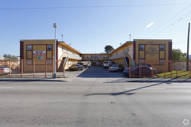 Photo - Tapia Brothers I