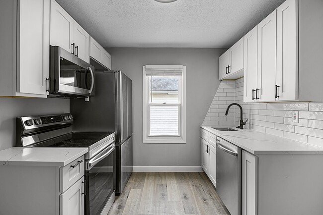 Building Photo - 541 N Virginia Ave Rental