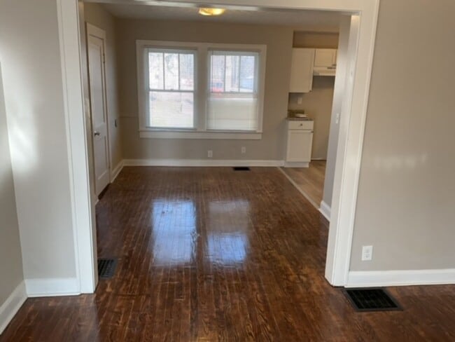 Photo - 1534 E 34th St