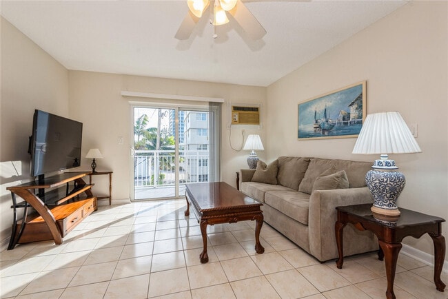 Photo - 720 Orton Ave Unit 306