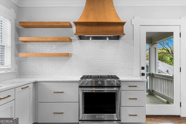 Photo - 795 St Charles Ave NE