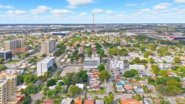 Photo - 104 SW 40th Ave