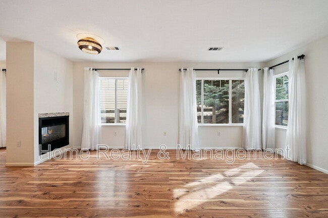 Photo - 12923 Grant Cir E