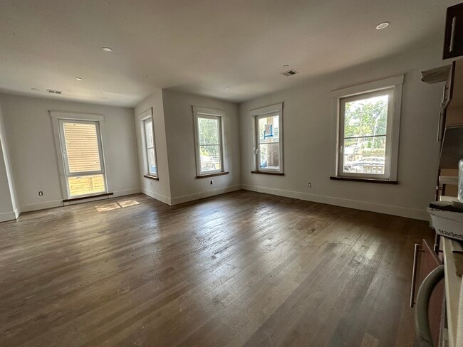 Photo - 100 Mount Pleasant Ave