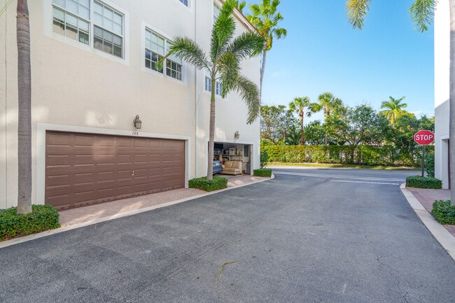 Photo - 108 Ocean Cay Way