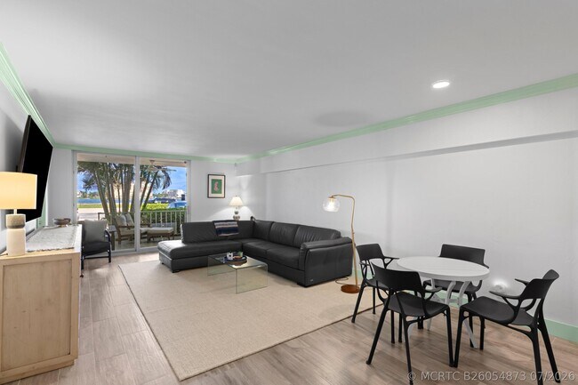 Photo - 917 N Flagler Dr Unit 108