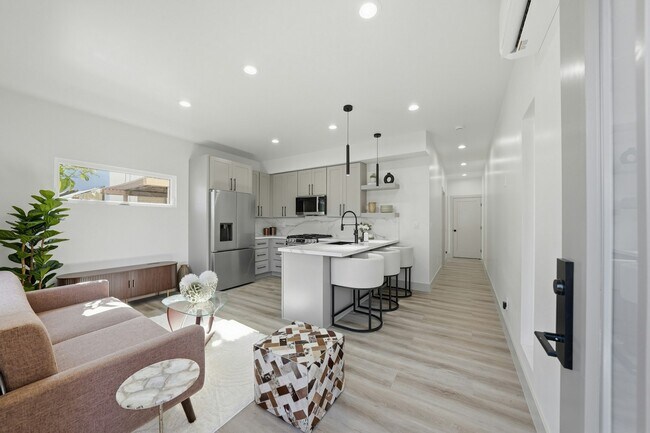 Photo - 422 Arbor Dr