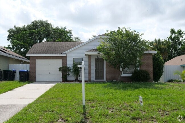Building Photo - Spacious & Bright 2BD/1BA Home – Move-In R...
