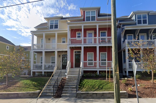 3 Bedroom, 3 Bathroom Home Next to Lake w/... - 3 Bedroom, 3 Bathroom Home Next to Lake w/...