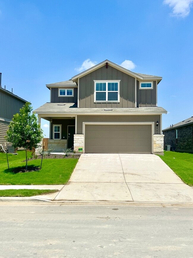 Photo - 401 Kapok St