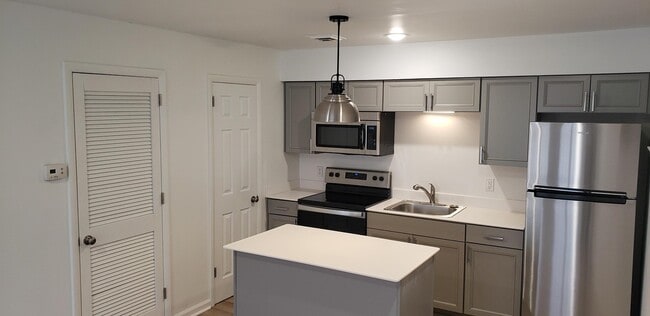 1 bedroom kitchen