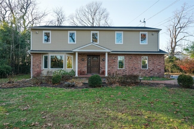 Building Photo - 1041 Glen Cove Ave Rental