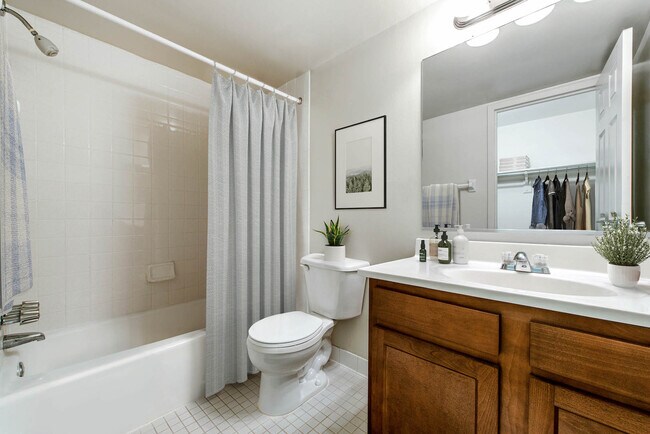 Photo - Triangle Towers