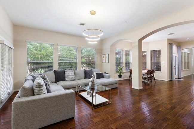 Photo - 19 Driftdale Pl