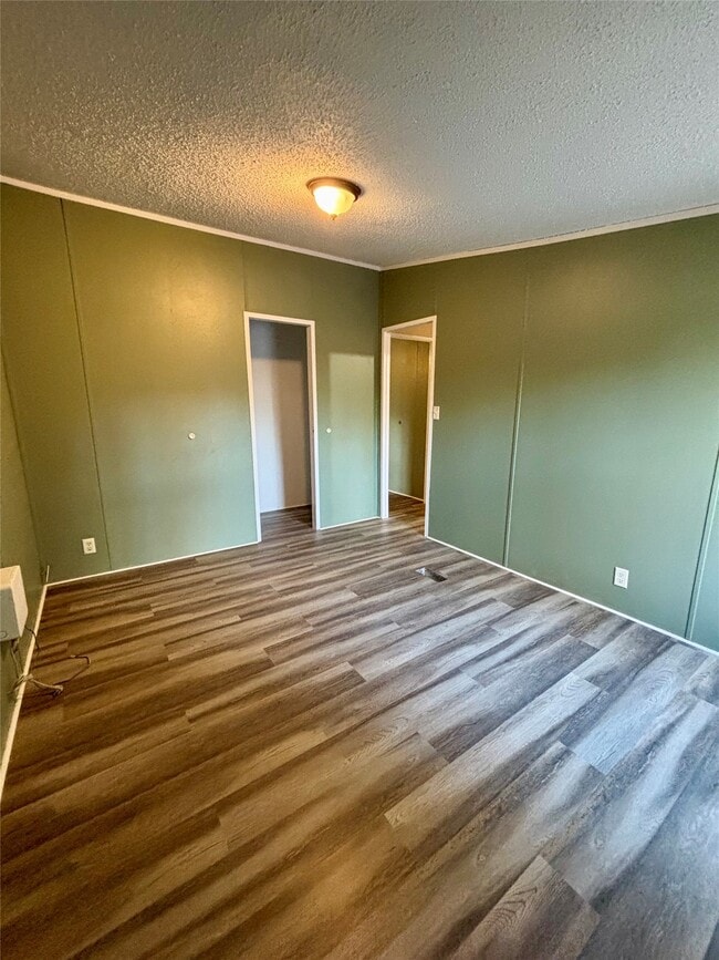 Photo - 111 Lakeside Woods Dr