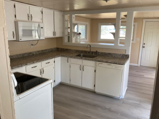 Photo - 3207 Hilyard Ave