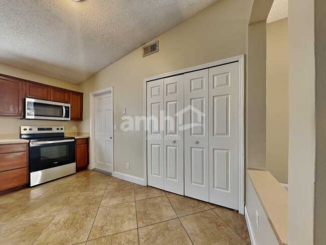 Photo - 1036 Bluejack Oak Dr