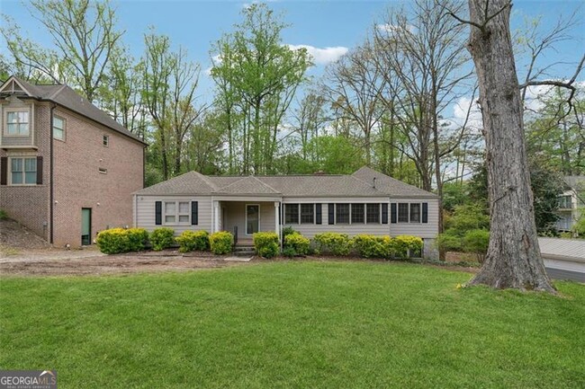 Building Photo - 2116 E Roxboro Rd NE Rental