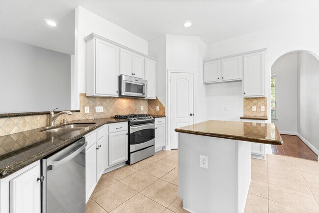 Photo - 7 Fraiser Fir Pl