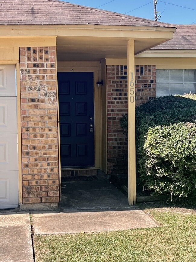 Photo - 1650 Shirley Cir