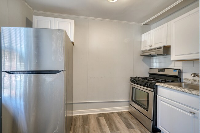 Photo - 4000 Hilton Rd Unit 1