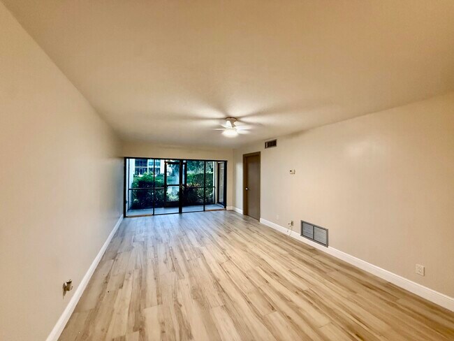 Photo - 2050 Oleander Blvd Unit 3-101