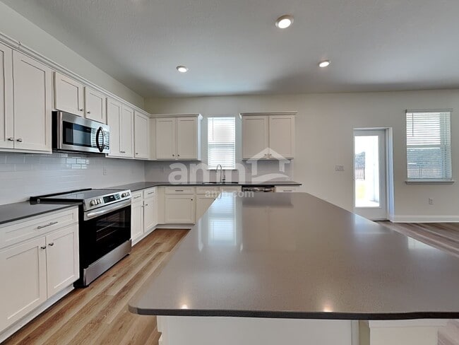 Photo - 3710 Lk Blf Lp