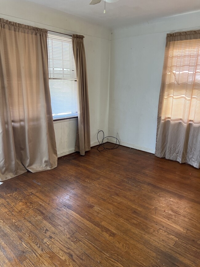 Photo - 5663 Gatesworth Ave