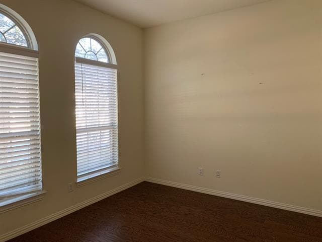 Photo - 1017 Somerset Cir