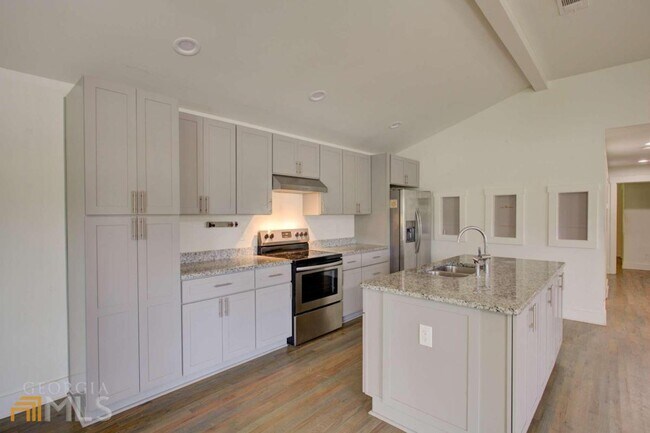 Photo - 97 Windy Hill Rd SW