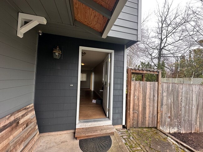 Photo - 912-916-916 NE Hacienda Ct Unit 912