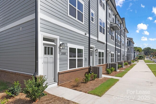 Photo - 550 Beatties Ford Rd