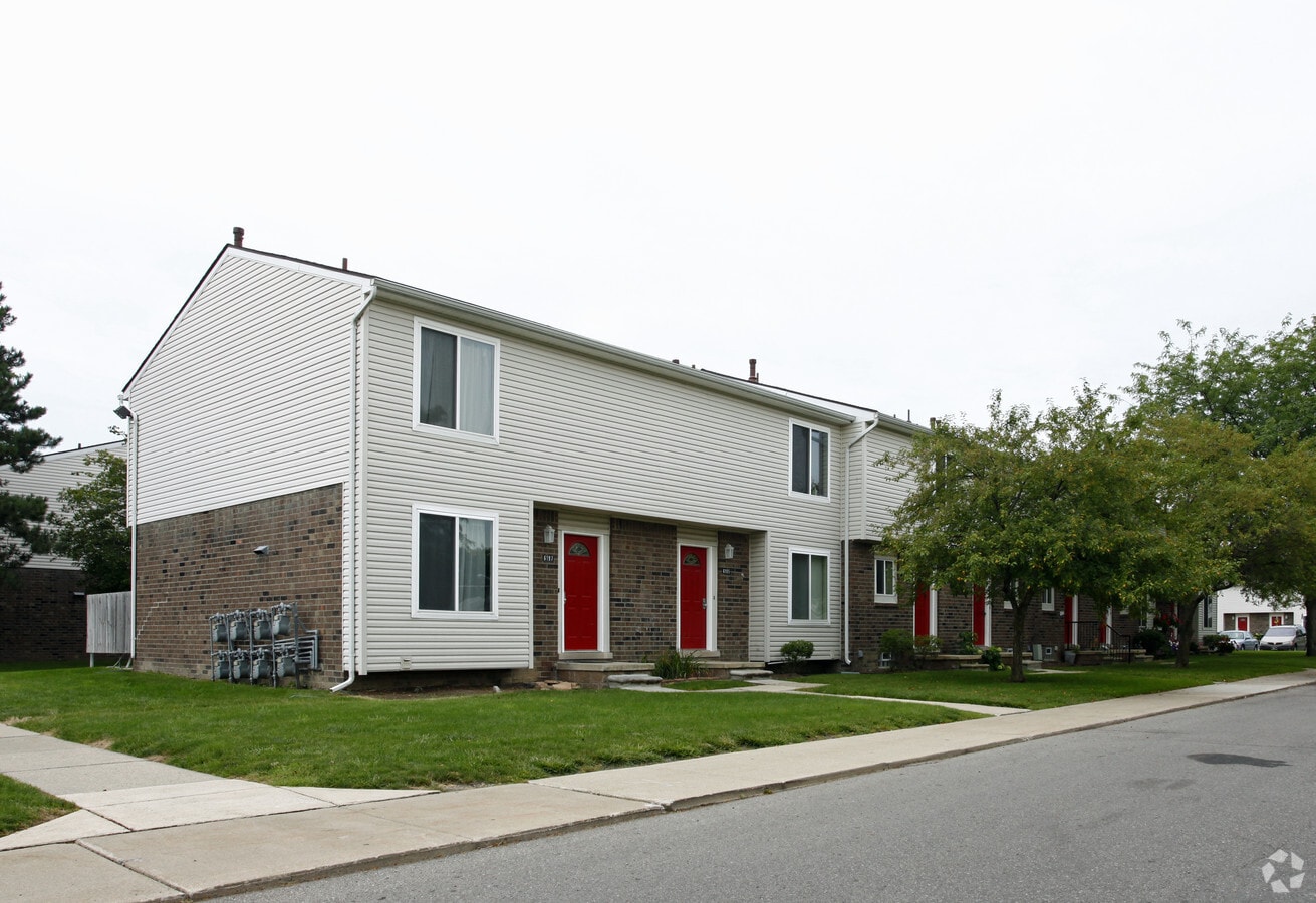 Photo - Charring Square