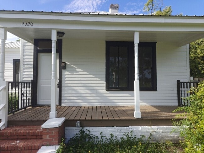 Building Photo - Cute home in Summerville!