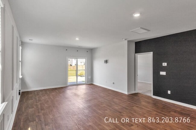 Photo - 473 Cedarview Rd