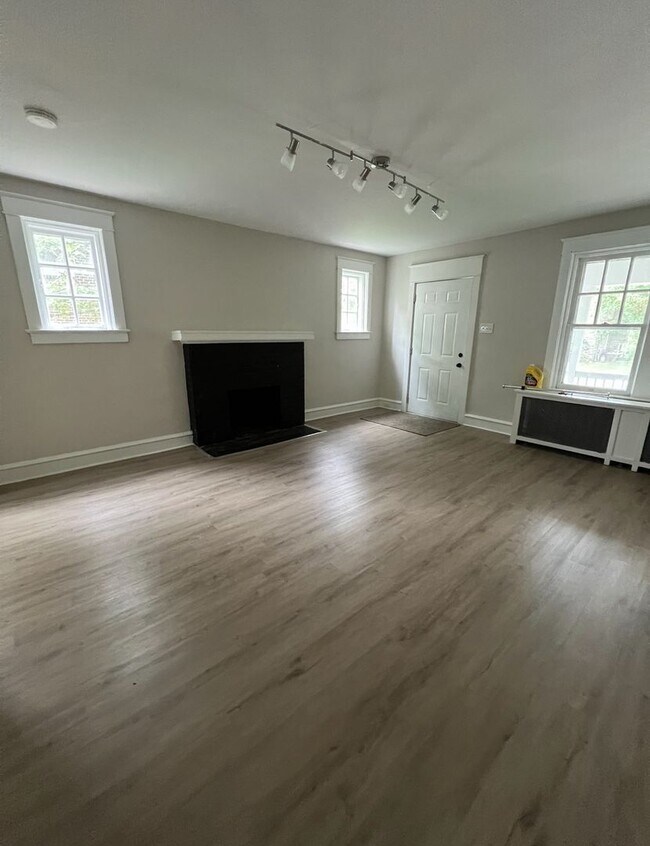 Photo - Renovated 3 Bedroom End Unit Available Now!