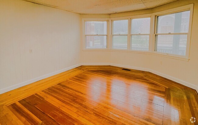 Building Photo - 646/648 Tyler Street Unit 646 Rental