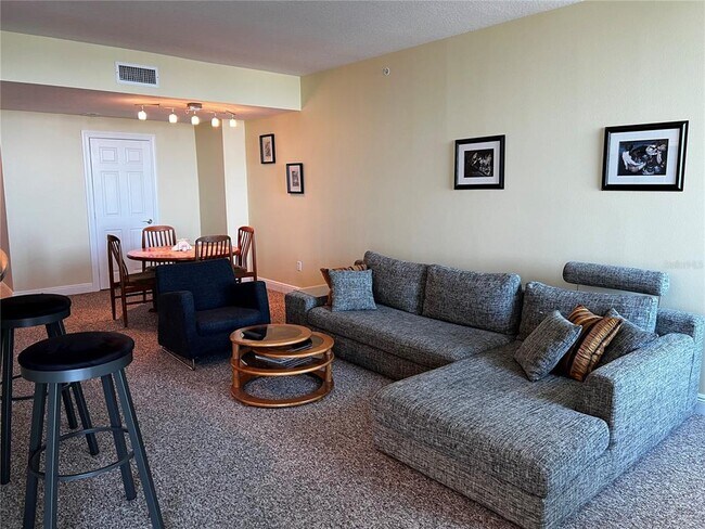 Photo - 800 N Tamiami Trail Unit 905