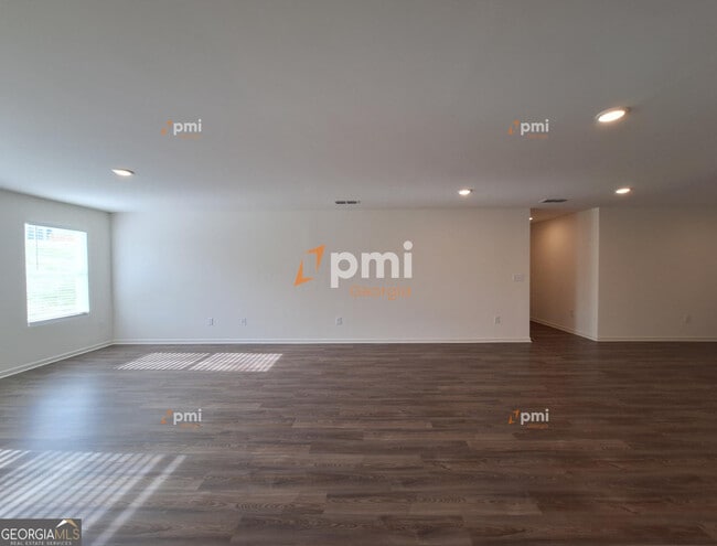 Photo - 313 Gazebo Dr