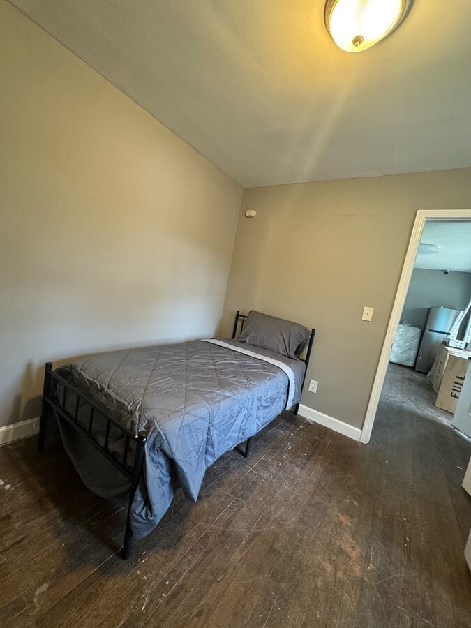 Photo - 2804 Long Way