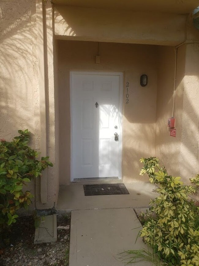 Photo - 1 BED 1 BATH IN THE HEART OF SUNRISE